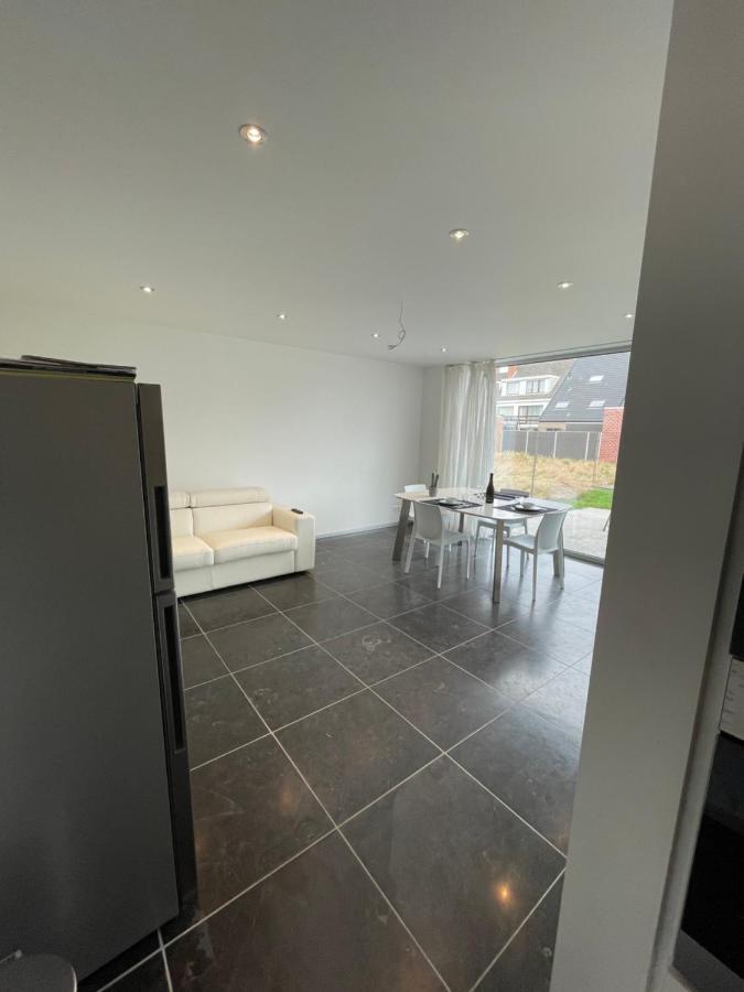 Nieuwbouw Appartement Op 450 Meter Van Het Strand. Bredene Exterior foto