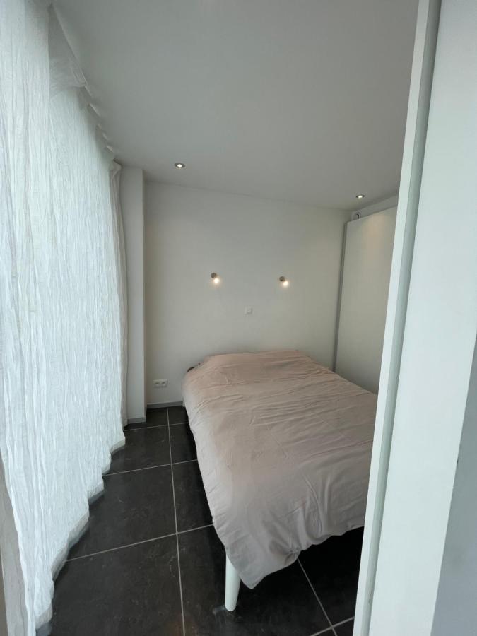 Nieuwbouw Appartement Op 450 Meter Van Het Strand. Bredene Exterior foto